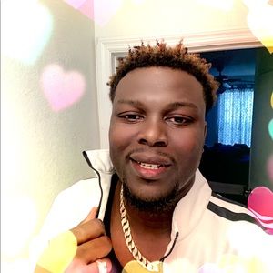 Meet your Posher, Emmanuel